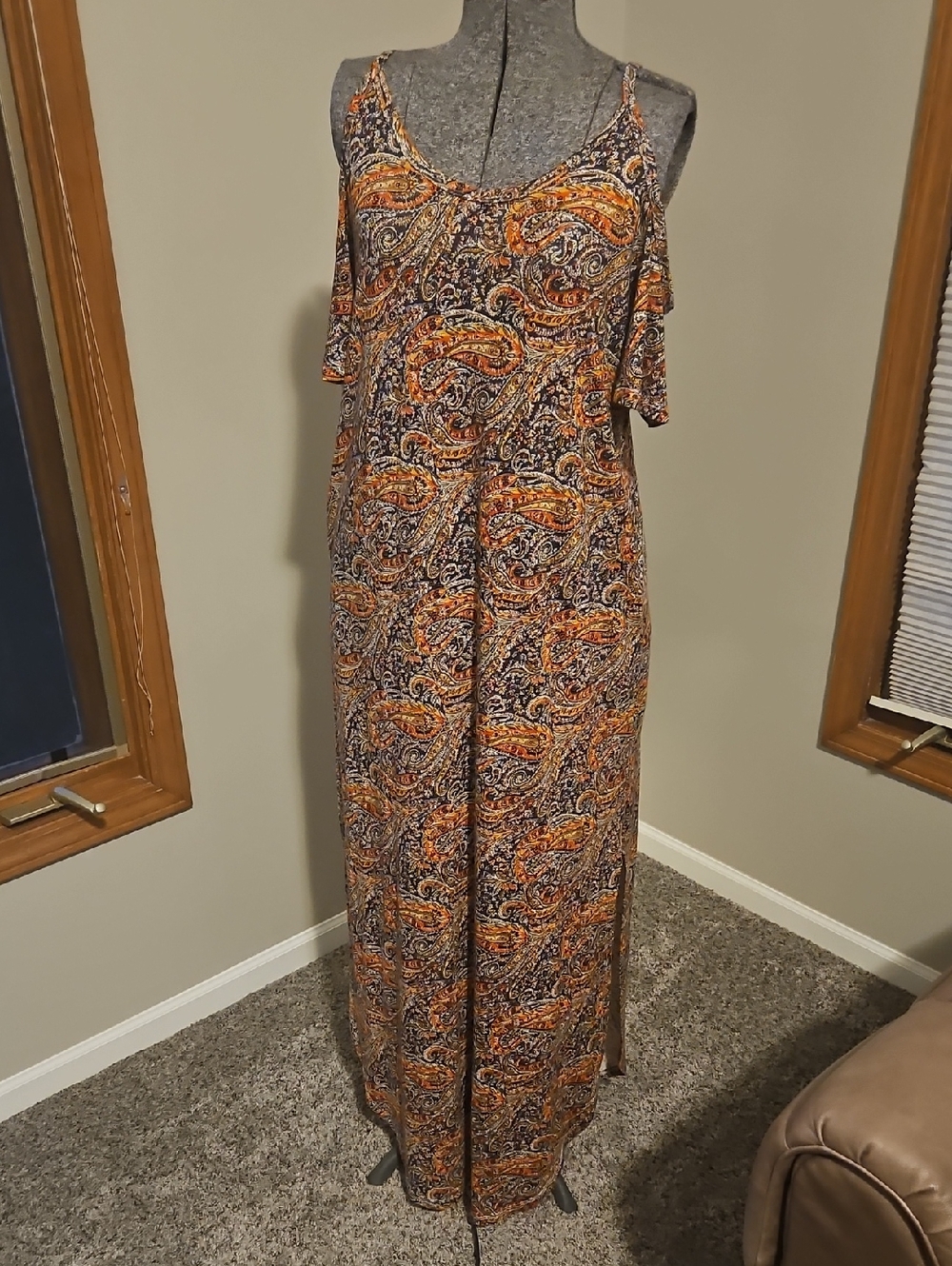 Grecerelle Cold Shoulder Paisley Maxi Dress